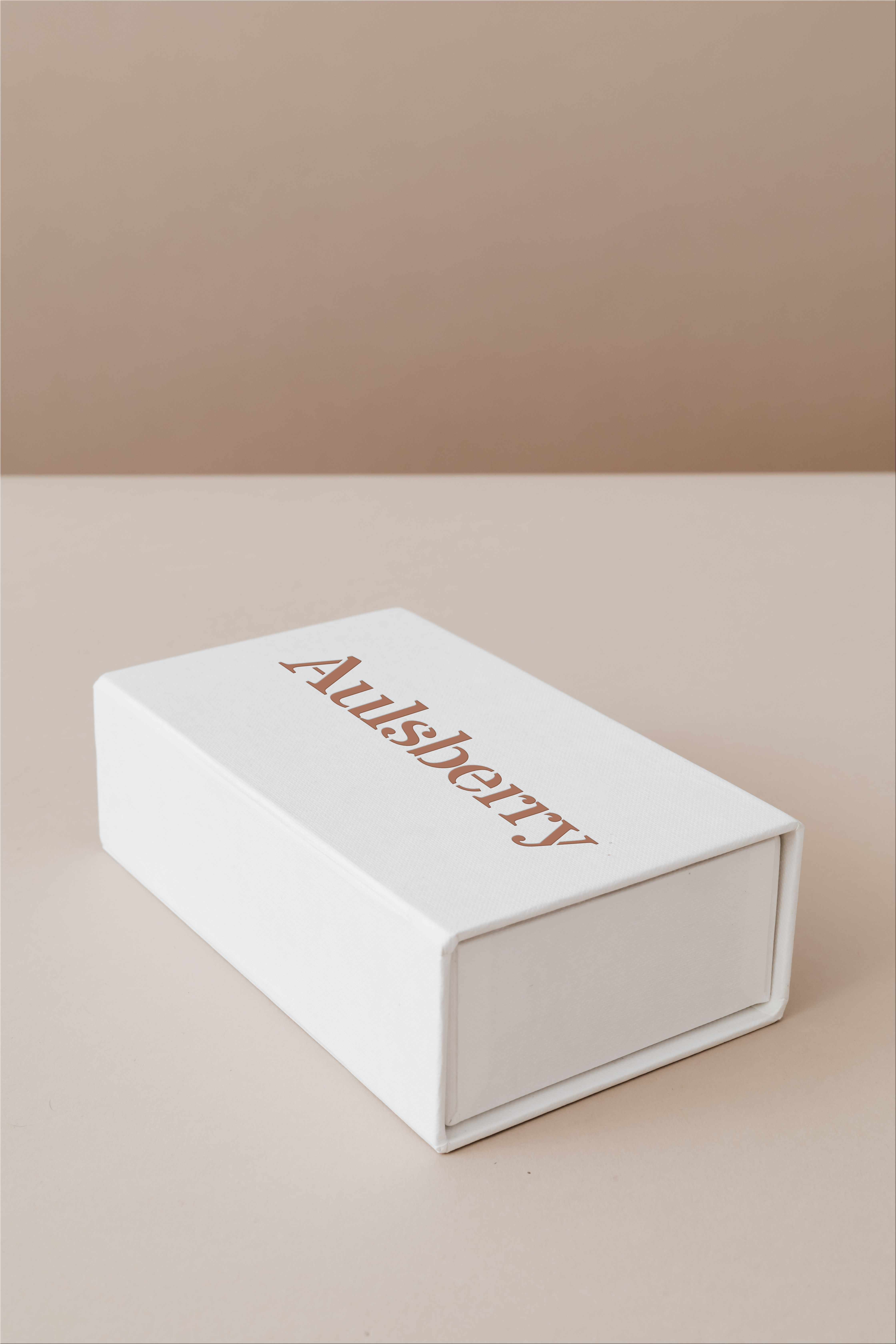 forenza studios, aulsberry, packaging, white, box